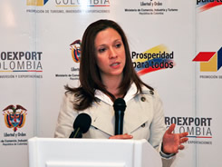 La presidenta de PROCOLOMBIA, María Claudia Lacouture en el lanzamiento del programa Official Blogger de Colombia.travel