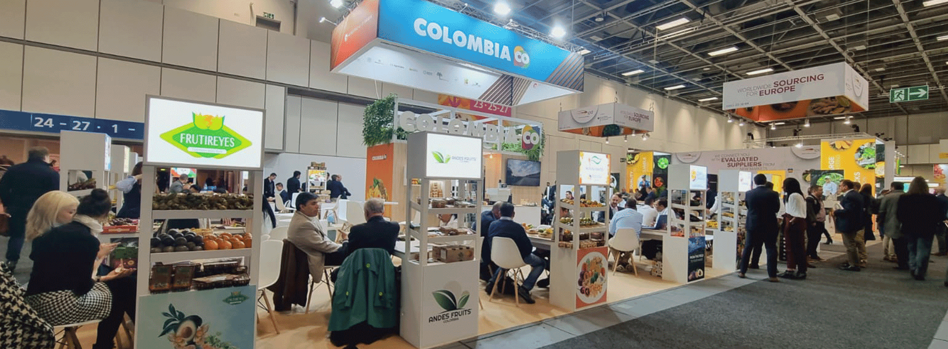 Stand de Colombia CO en feria