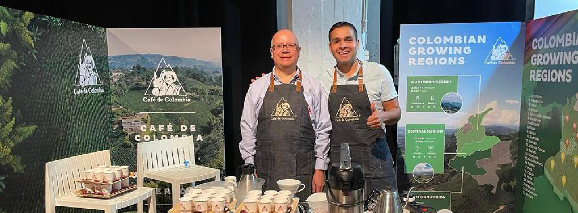 Fotografía de dos emprendedores de café Colombiano 