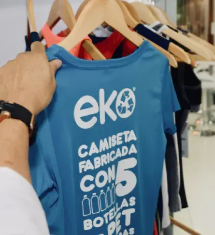 Camisetas de material reciclado