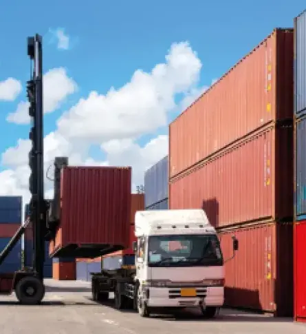 Contenedores para la exportación de bienes desde Colombia.