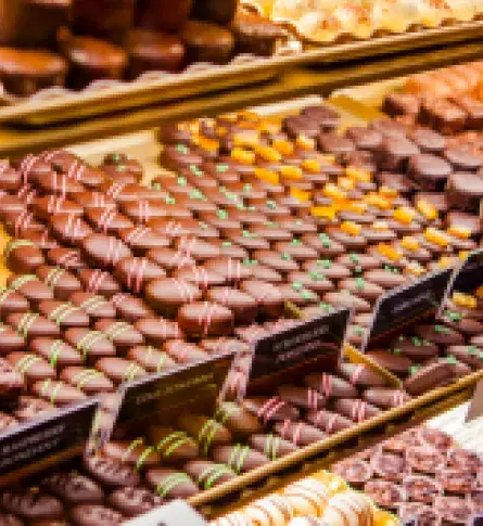 El cacao colombiano y las artesanías colombianas presentes en una tienda de lujo