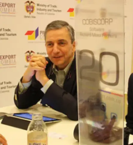 Exportador Colombiano mostrando sus productos en Silicon Valley