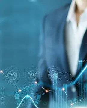 Hombre resaltando estadísticas