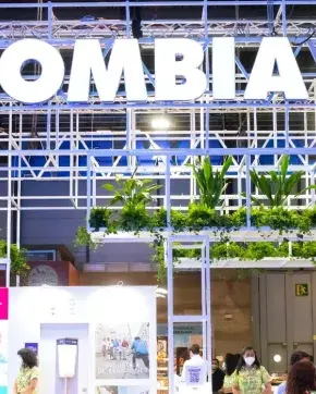 Stand de Colombia CO en feria