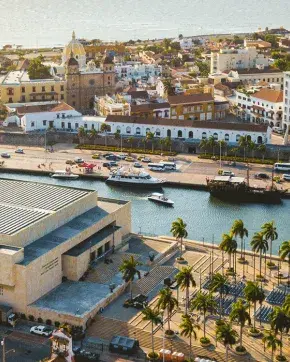 Fotografía panorámica de ciudad Costera