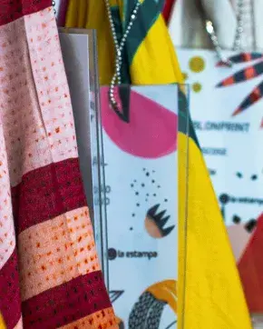 Stand de ropa en Colombiatex