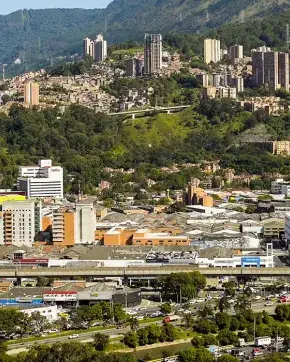 Fotografía panorámica de ciudad Colombiana