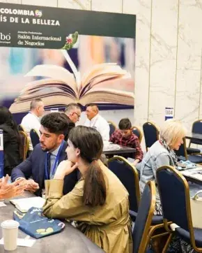 Exposición de ColombiaCo en la Filbo