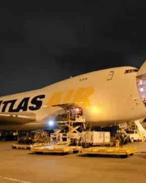 Avión lleno de flores Colombianas en Corea del Sur