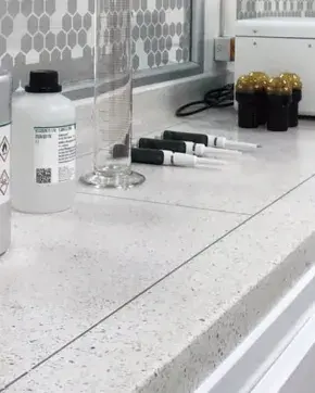 Productos químicos en laboratorio