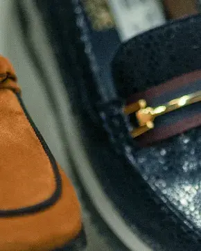 Calzado de cuero y gamuza