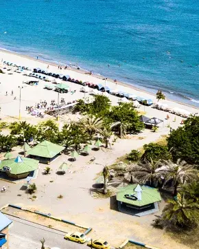Fotografía panorámica de paisaje en la playa