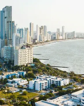 Fotografía panorámica de ciudad Costera