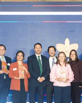 Fotografía de directivos de Mincomercio y ProColombia