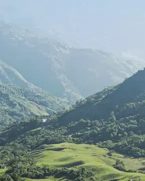 Paisaje con montañas en Colombia