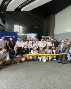 Equipo de ColombiaCo en Panamá
