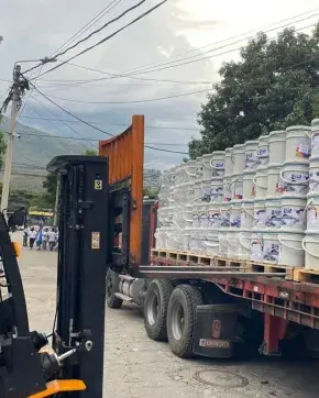 Camión de exportación de pinturas