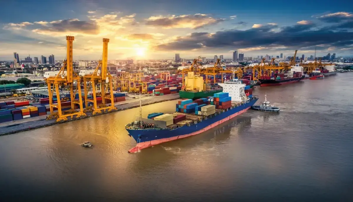 Ship with Colombian exports