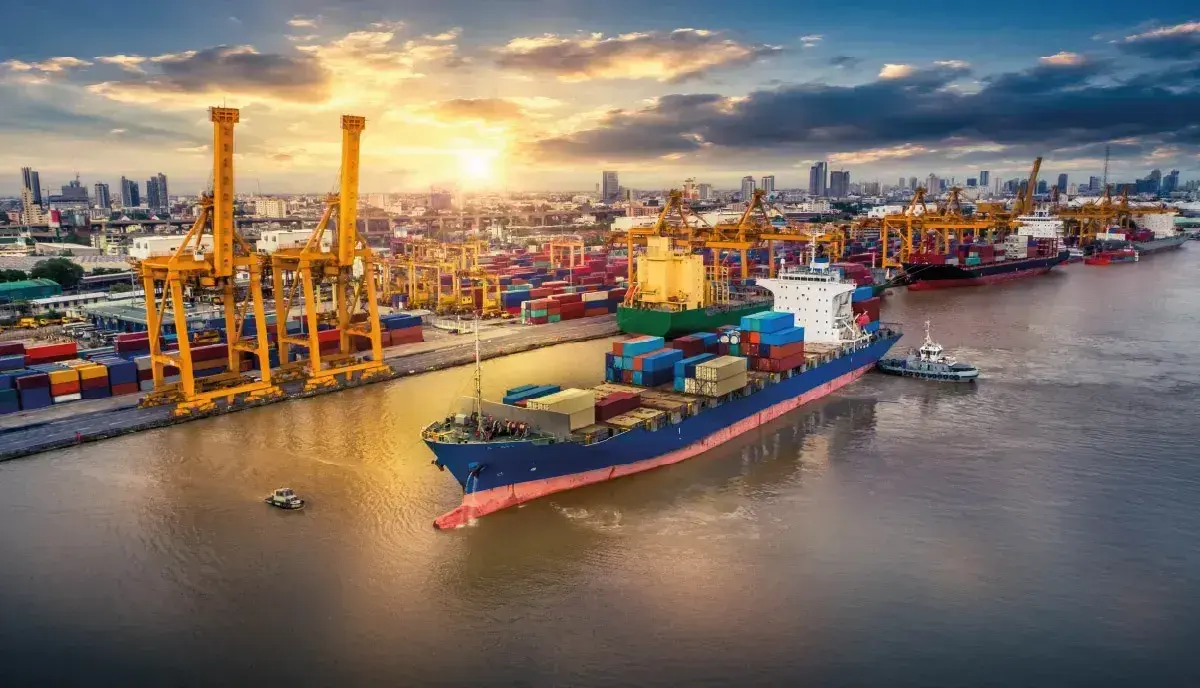 Buque con bienes de origen colombiano para exportación