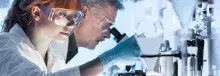 personas en laboratorio