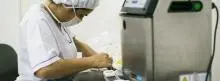 Químicos en laboratorio 