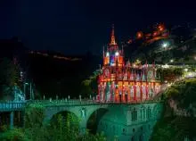 Santuario de las Lajas en Pasto por la noche