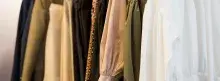 Trajes y vestidos 