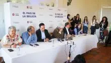 Conferencia promocionando el turismo, la inversión y las exportaciones a nivel nacional e internacional