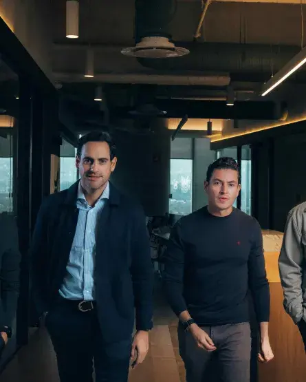 Iñigo Rodríguez de la Garza - Chief of Staff, René Raúl Farro - Presidente y CEO Kapital, Fernando Sandoval - CFO &amp; Co-Founder Kapital, Miguel Farro - Director de Innovación y Transformación