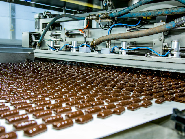 Fábrica de producción de dulces en Colombia.